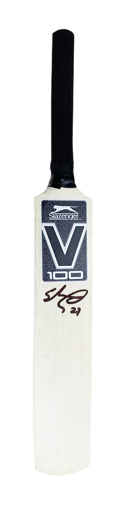 A player with fantastic technical abilities, Babar Azam is taking the limited-overs cricket world by storm. Both in T20 and ODI, Azam consistently performs for Pakistan, and is proving he has the pote